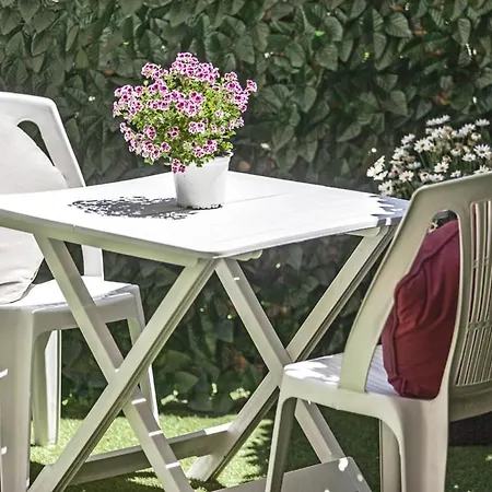 Garden Sant'avendrace Holiday home *